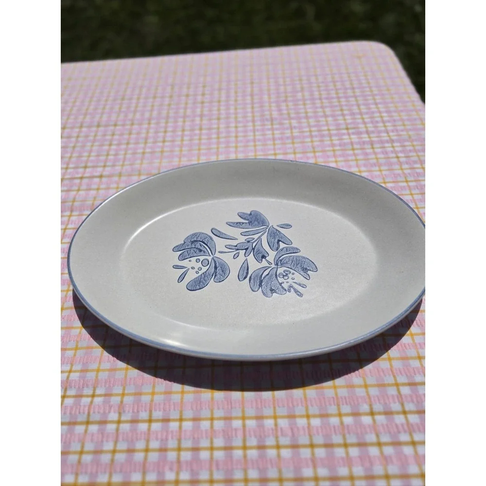 Pfaltzgraff Yorktowne Oval Serving Platter 14